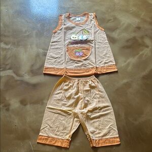 Orange Kids Matching Set super cute and confortable set for girl.